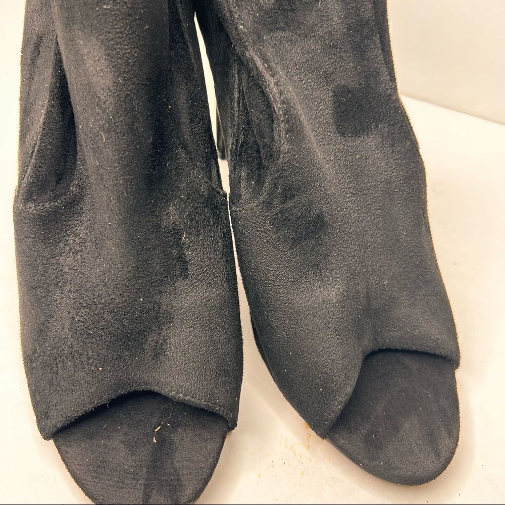 Forever 21 Women’s  US 8 Black Ankle Bootie Pre Owned, Microsuede Open Toe EUC - Picture 4 of 8